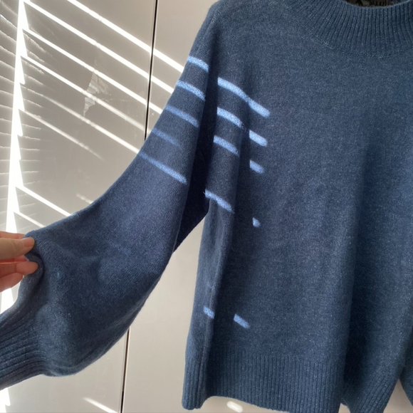 ✨New Vince Camuto Mutton Sleeve Mockneck Sweater LP - Picture 6 of 9